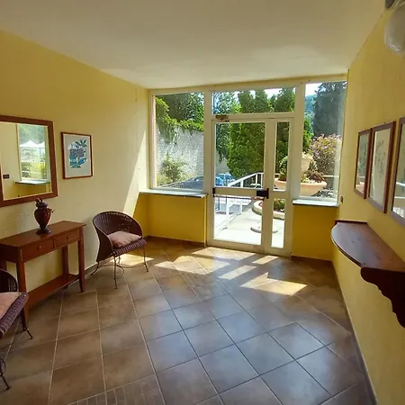 Apartment Sam's Getaway